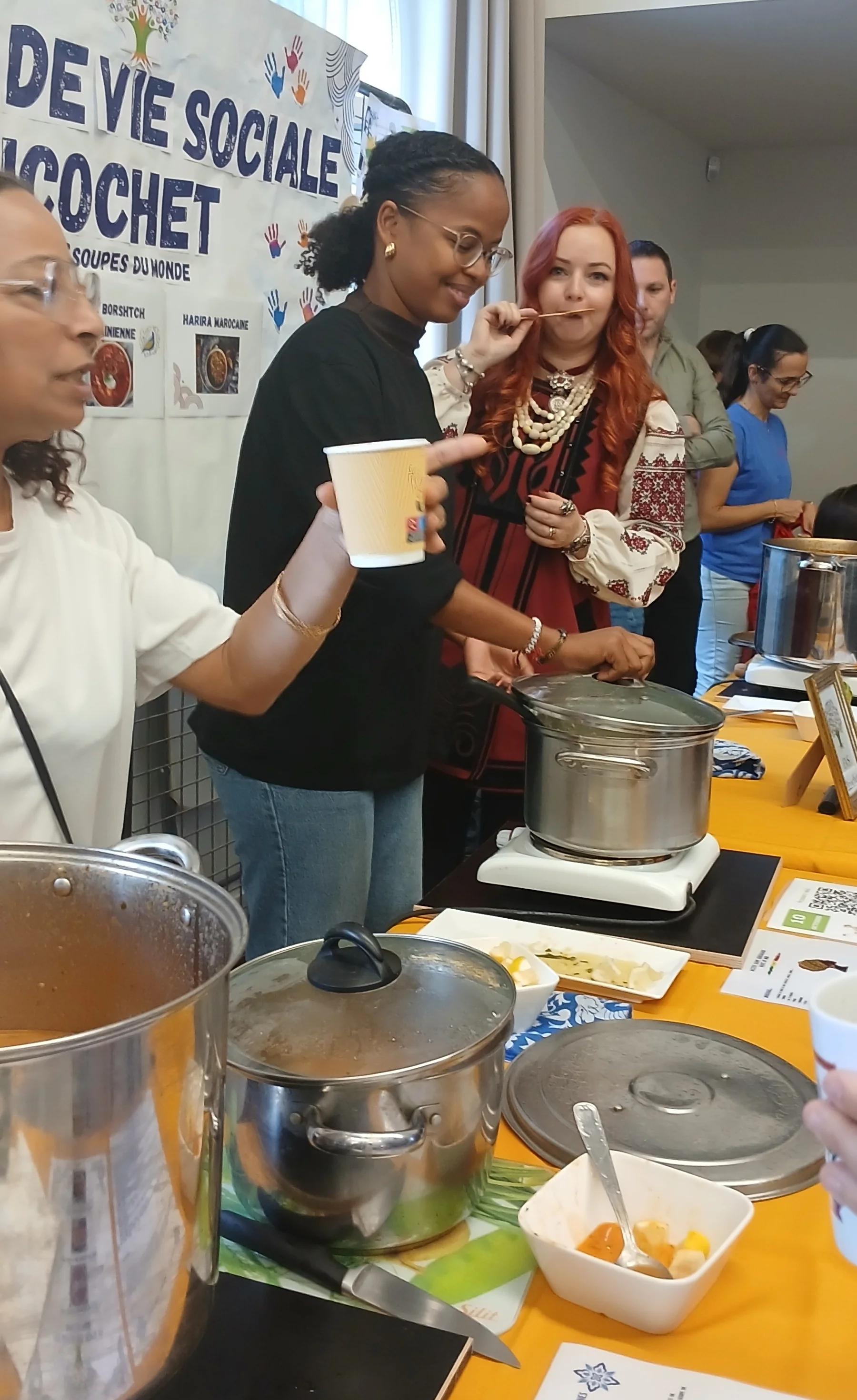 Service des soupes lors de l’événement
